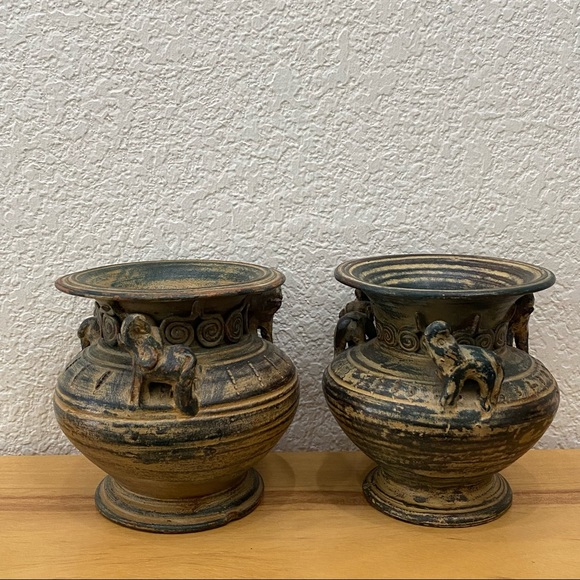 Pair of Vintage Asian Pottery Elephant Details 4.25” Vase - Picture 2 of 12